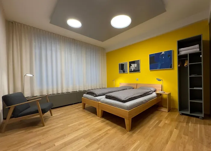 Holzlager Bed & Breakfast Zurich